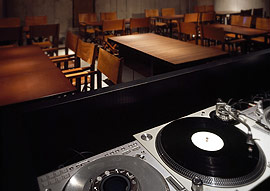 DJ/VJブース